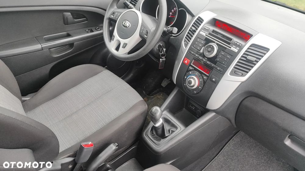 Kia Venga - 9