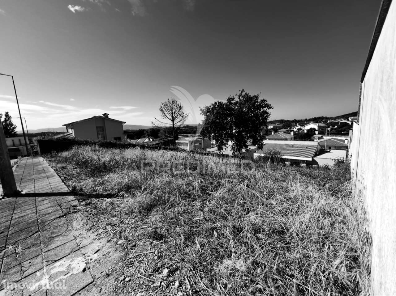 TERRENO P/ CONSTRUÇÃO - Grande imagem: 2/7