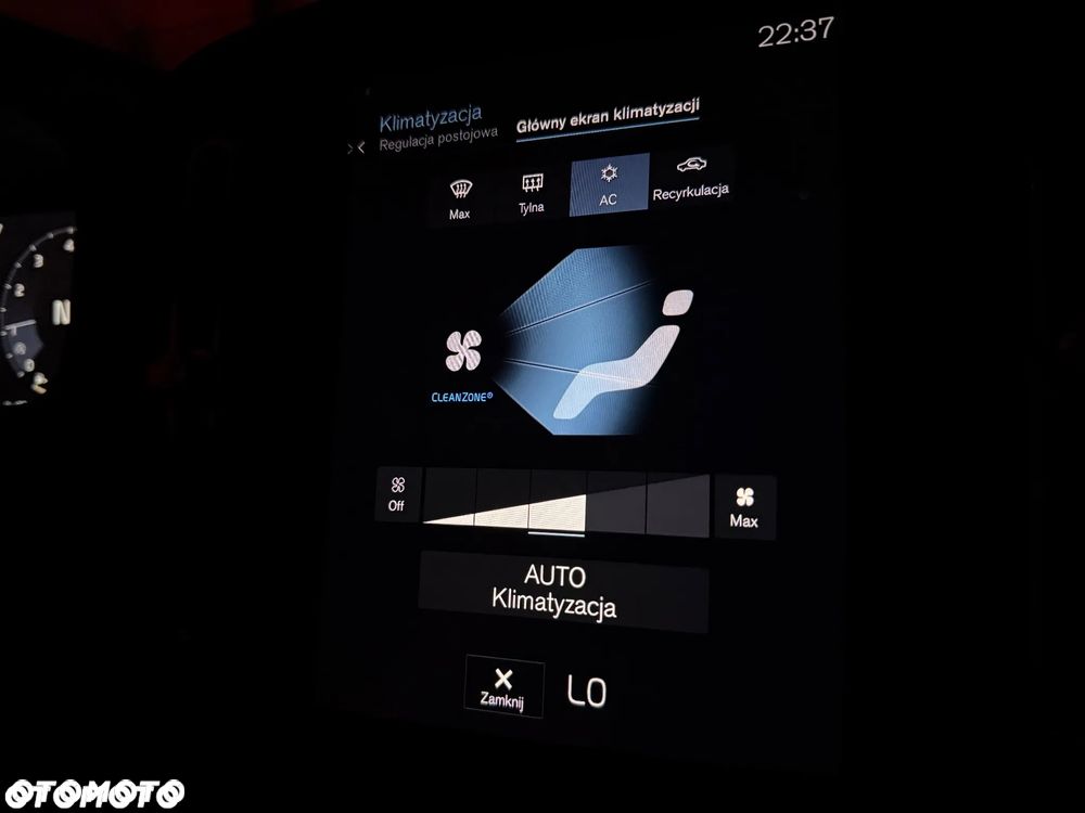 Volvo XC 40 T2 Momentum Core - 33