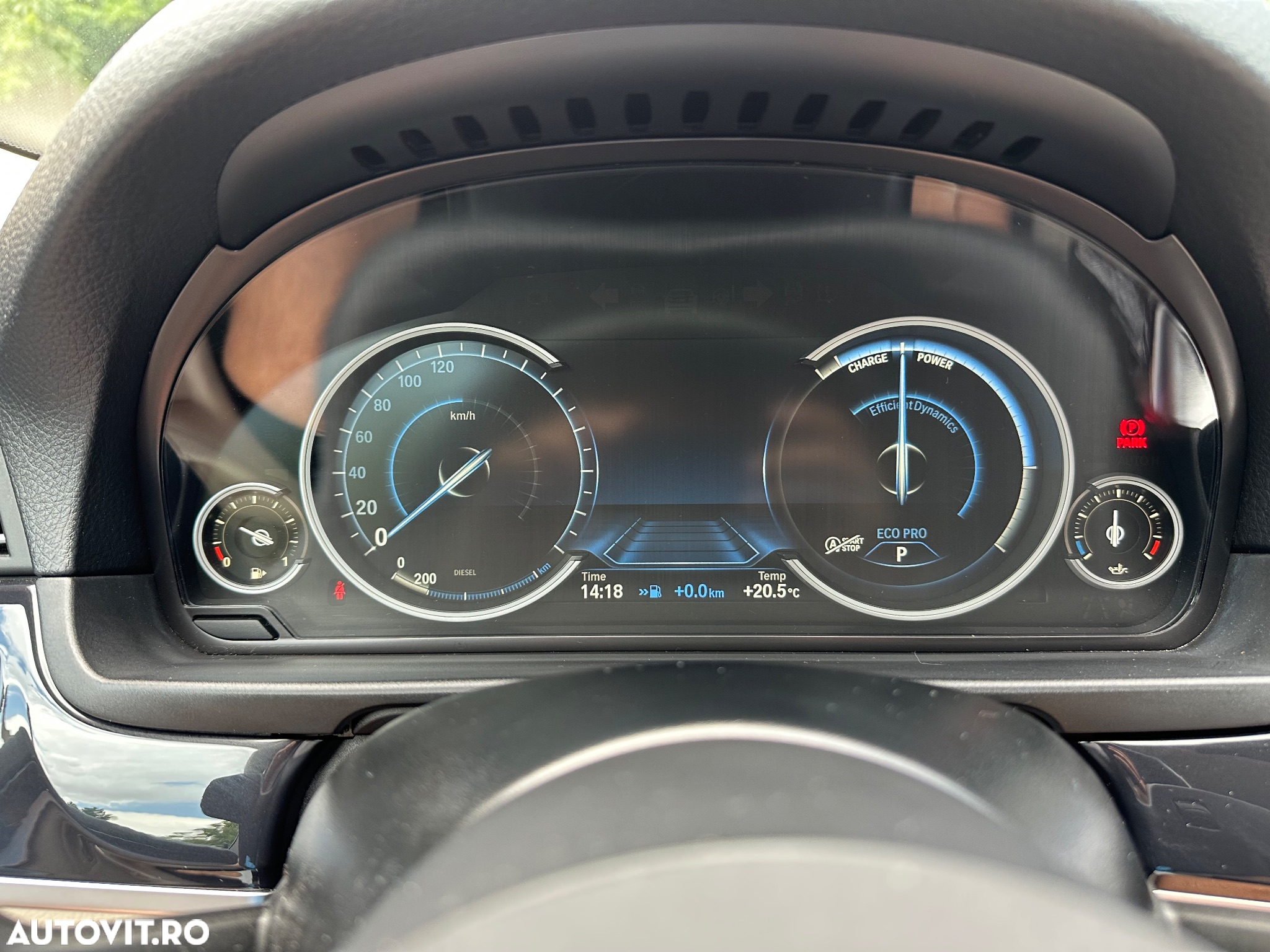 BMW Seria 5 525d xDrive AT - 13