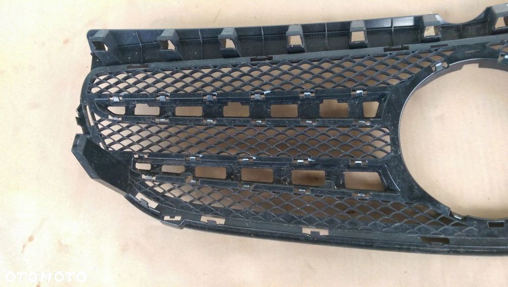 GRILL ATRAPA B-KLASA LIFT 14- W246 A246 LADNA - 6