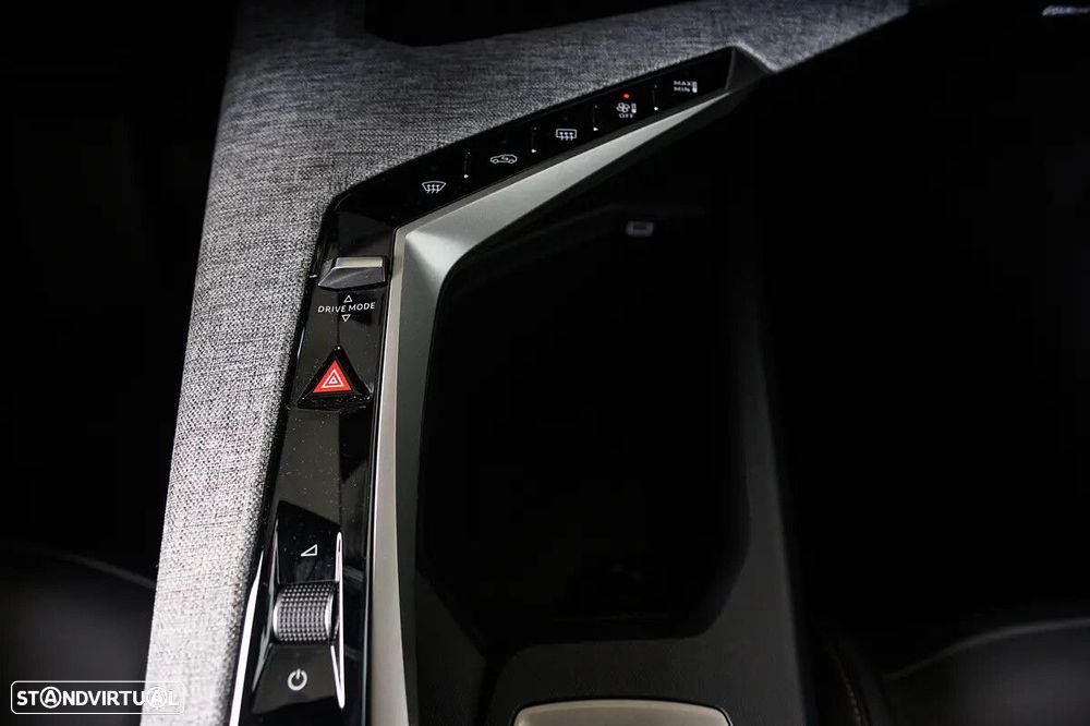 Peugeot 3008 1.2 Hybrid Allure e-DCS6 - 44