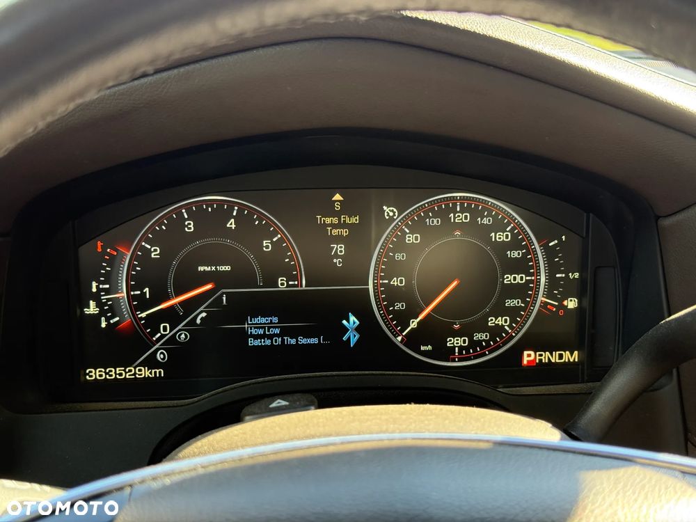 Cadillac Escalade - 16