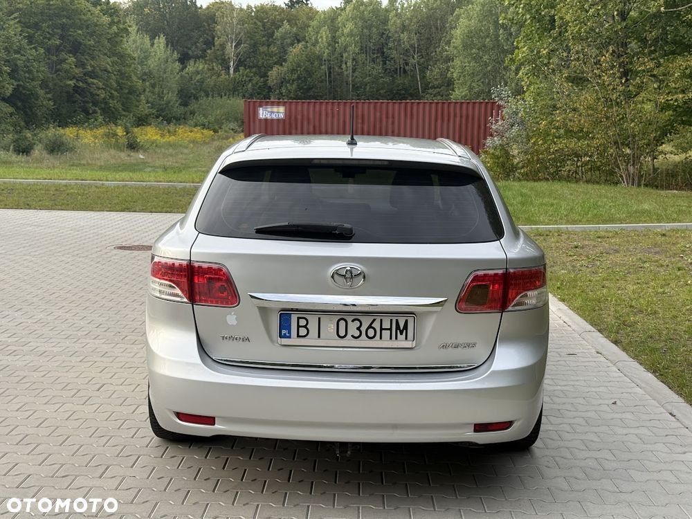 Toyota Avensis 1.8 Sol plus NAVI - 6