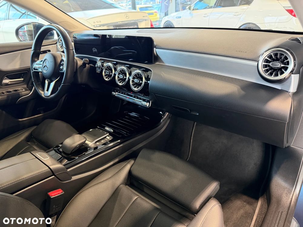 Mercedes-Benz Klasa A 200 7G-DCT Advanced AMG Line - 19