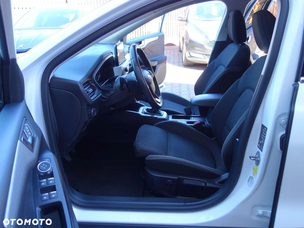 Ford Focus 1.5 EcoBlue STart-Stopp-System TITANIUM - 24