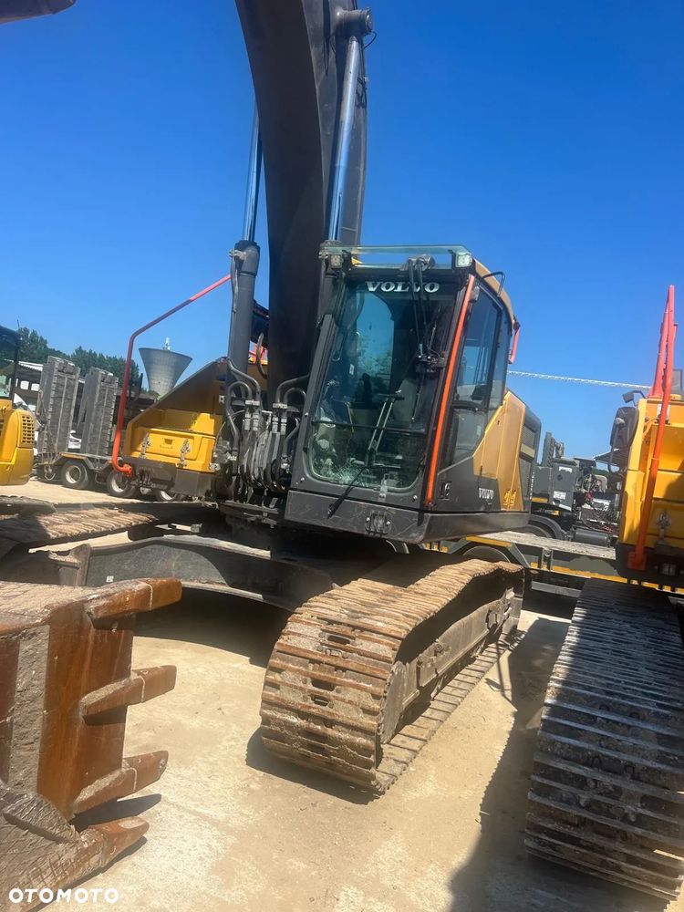Volvo EC300EL EXCAVATOR - 10