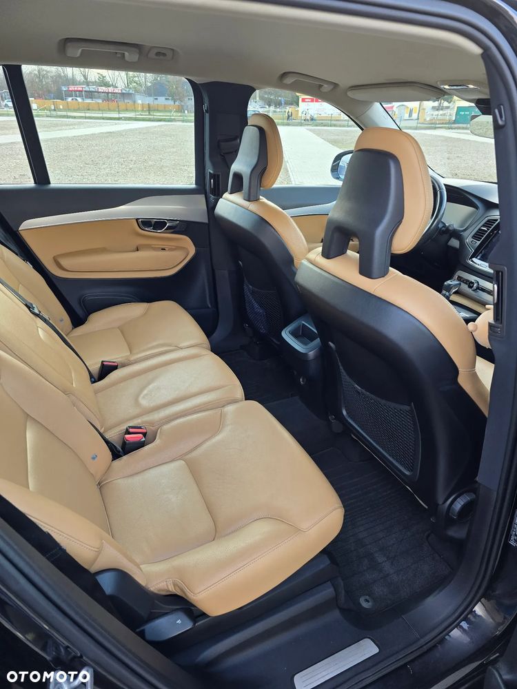 Volvo XC 90 D5 AWD Momentum - 9