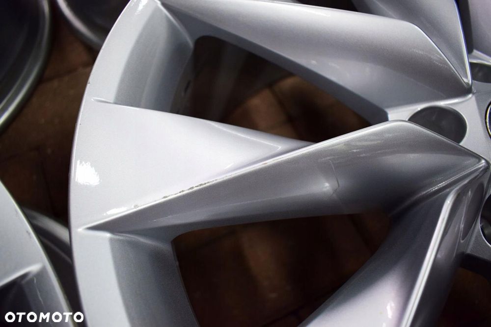 SKODA 19 Enyaq iV SuperB Octavia IV 5LA Nowy Model Oryginał - 12