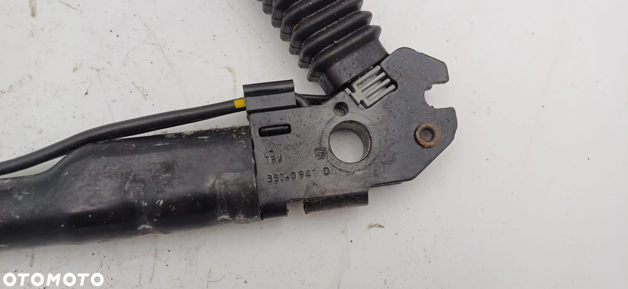 BMW E87 E90 E91 Napinacz Pasa Lewy Prawy Wpinka 33040941 - 9