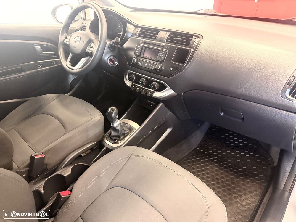 Kia RIO 1.1 CRDI - 8
