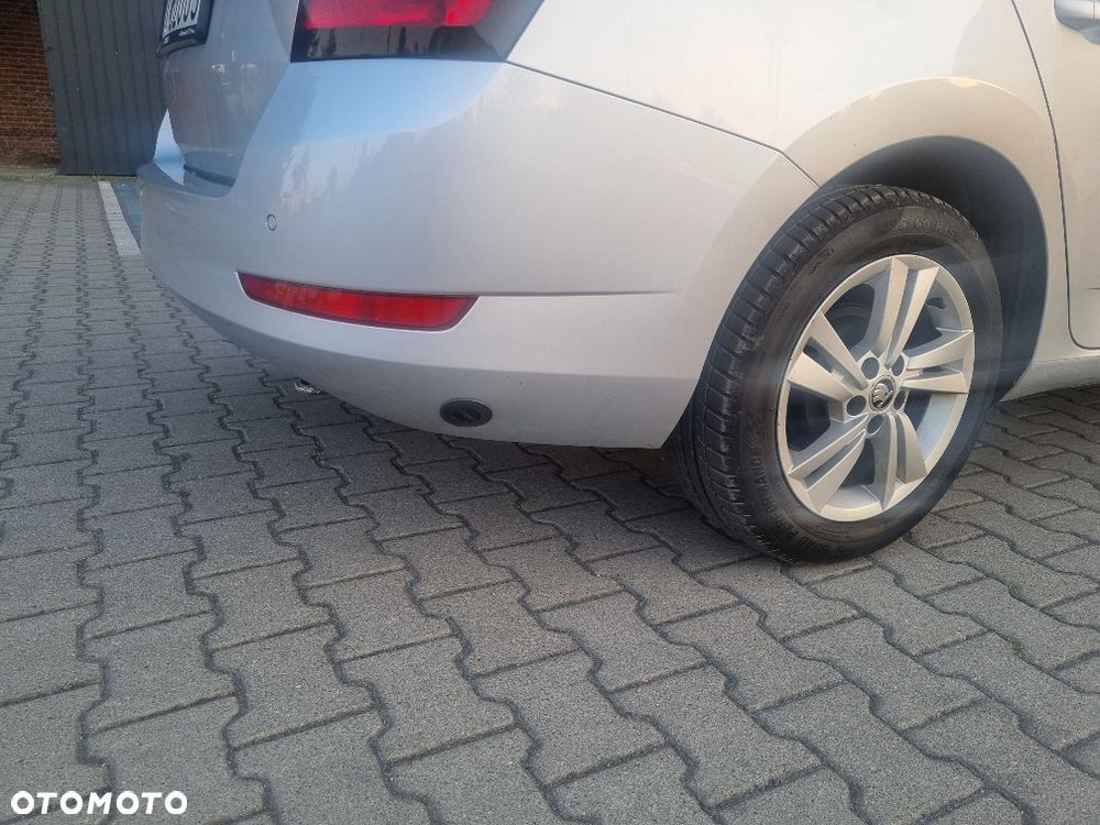 Skoda Fabia 1.0 Ambition - 8
