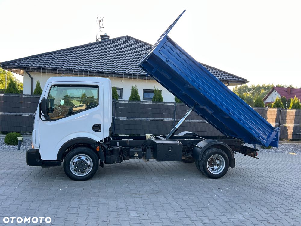 Renault Maxity - 23