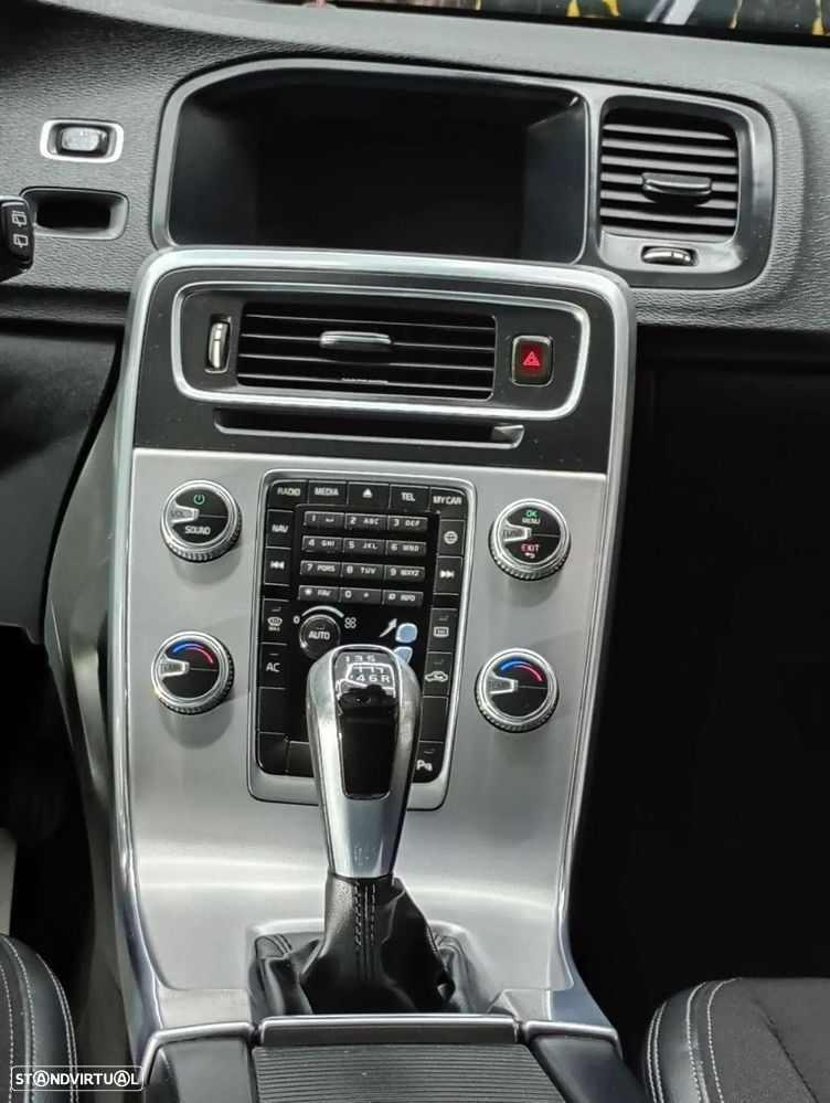 Volvo V60 - 37