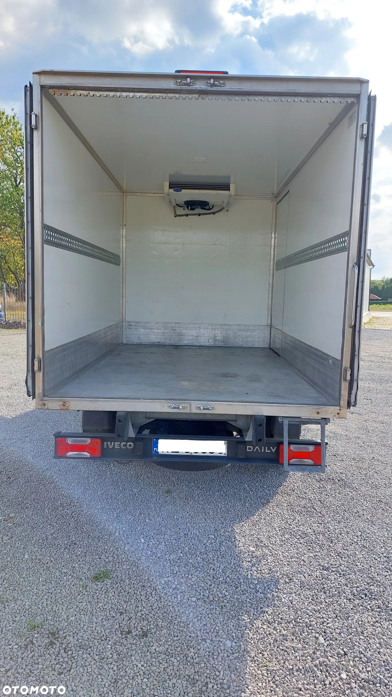 Iveco 35c13, chłodnia mroźniania carier, super stan, rama do zabudowy - 13