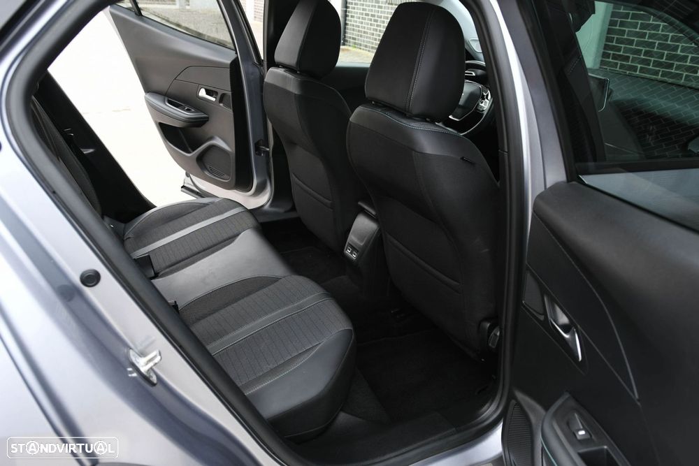 Peugeot 2008 1.2 Allure - 8