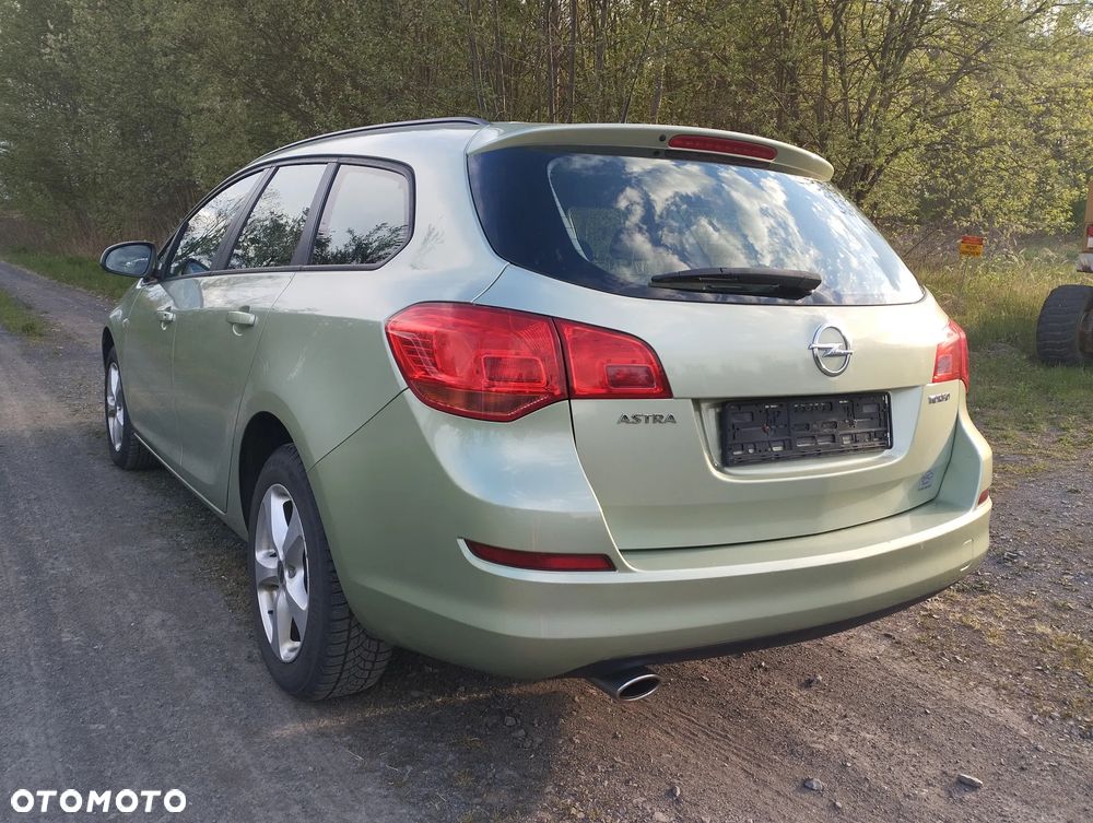 Opel Astra 1.4 Turbo - 2
