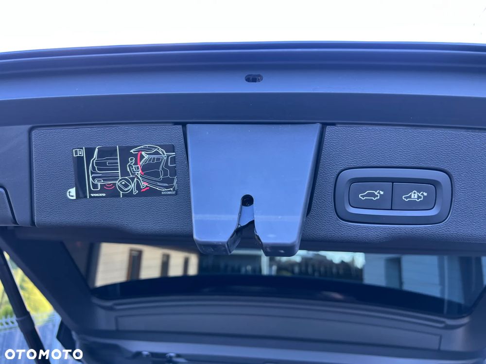 Volvo XC 60 D4 Geartronic Momentum Pro - 28