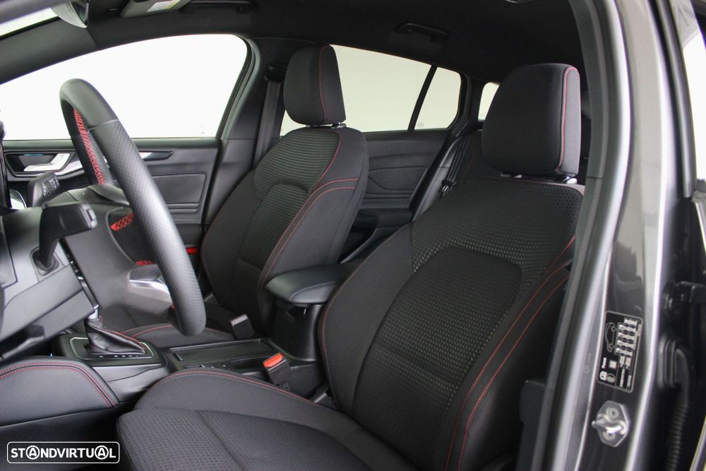 Ford Focus SW 1.0 EcoBoost MHEV ST-Line X Aut. - 40