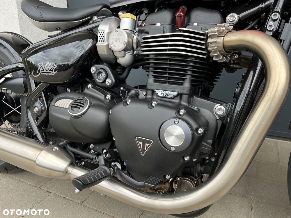 Triumph Bonneville Bobber - 6