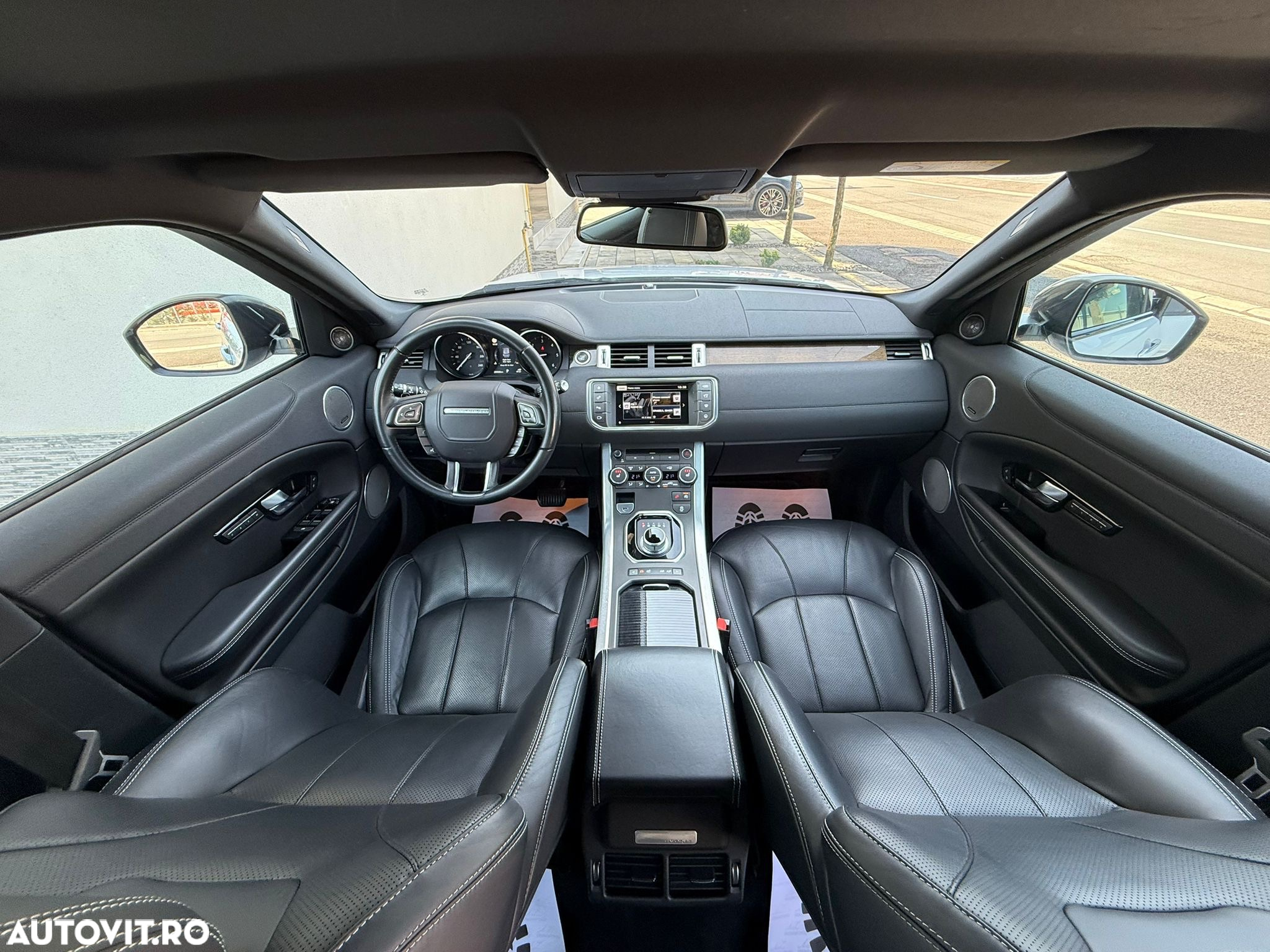 Land Rover Range Rover Evoque - 8