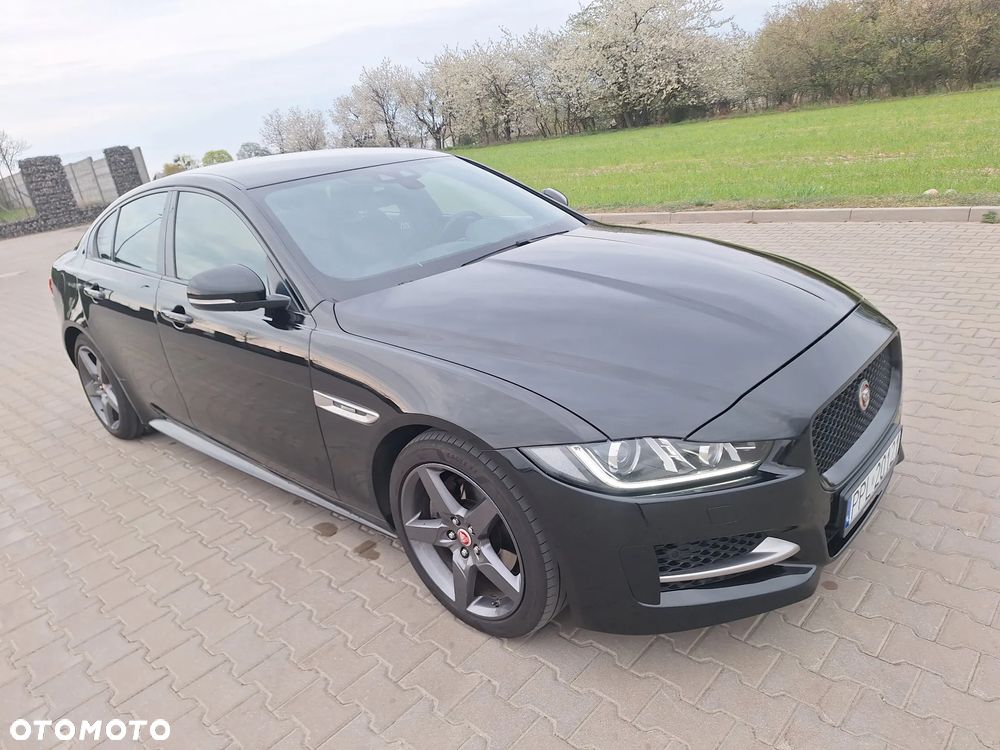 Jaguar XE 20d R-Sport - 11