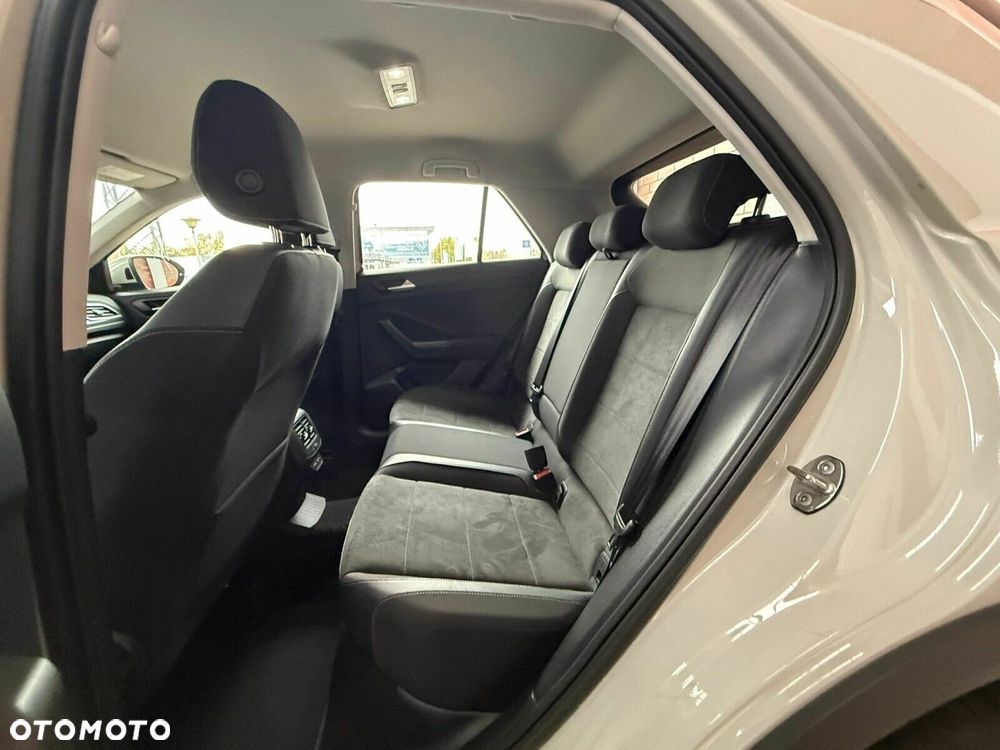 Volkswagen T-Roc - 11