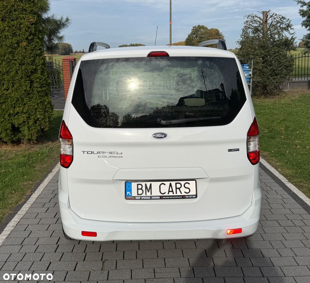 Ford Tourneo Courier 2015 photo 4