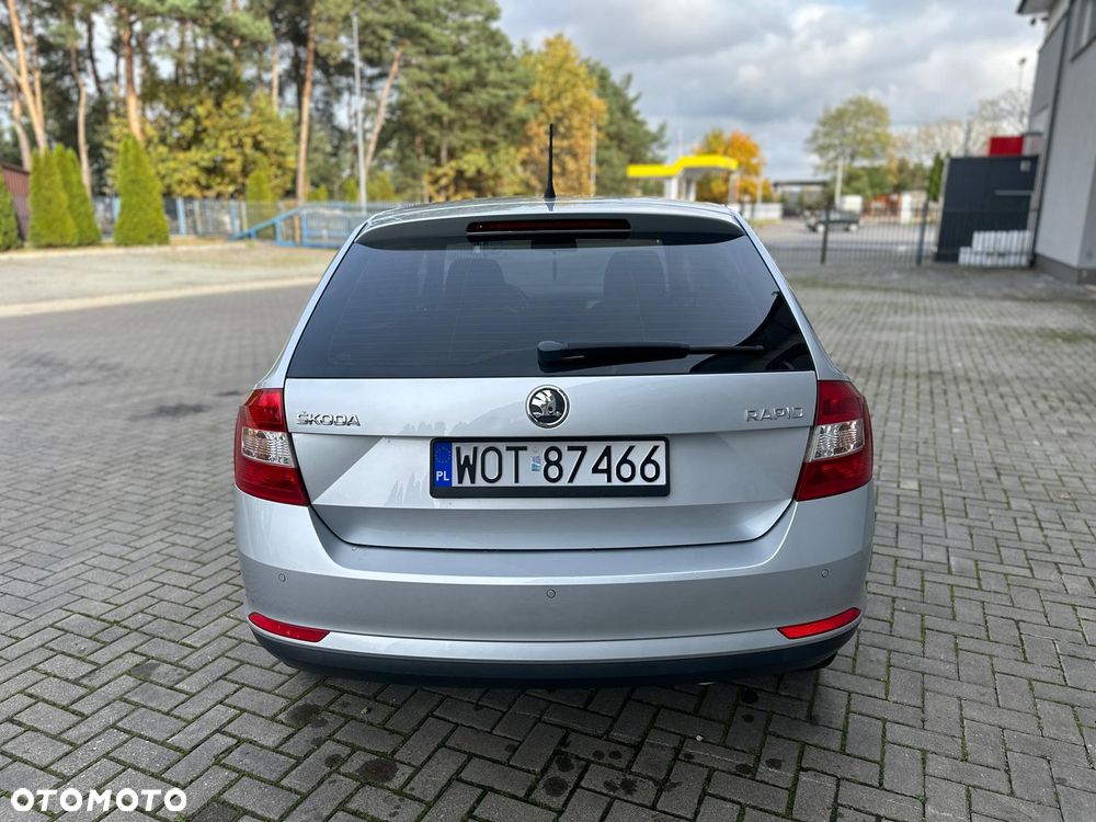 Skoda RAPID 1.6 TDI DPF Elegance - 6