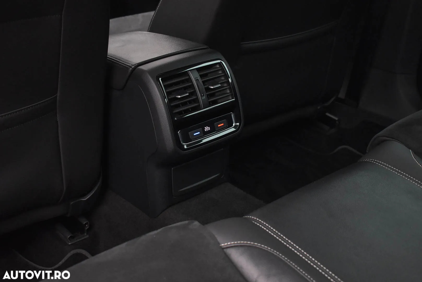Volkswagen Passat 2.0 TDI DSG 4Motion R Executive - 13
