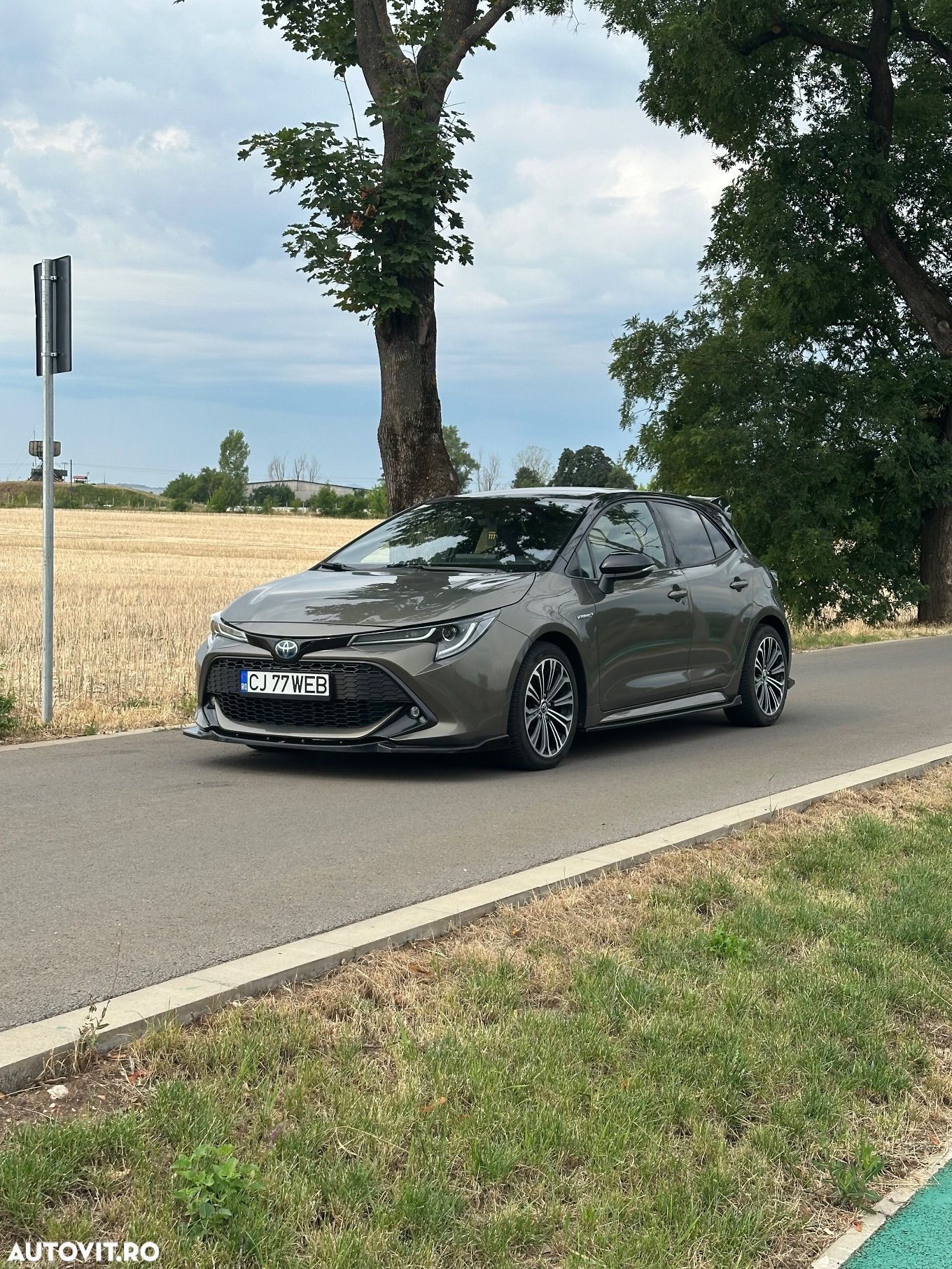 Toyota Corolla - 1