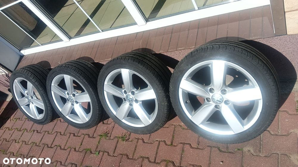 Volkswagen Golf - 16