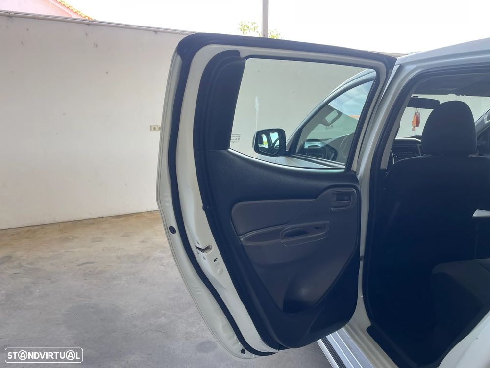 Mitsubishi L200 2.4 DI-D CD - 13