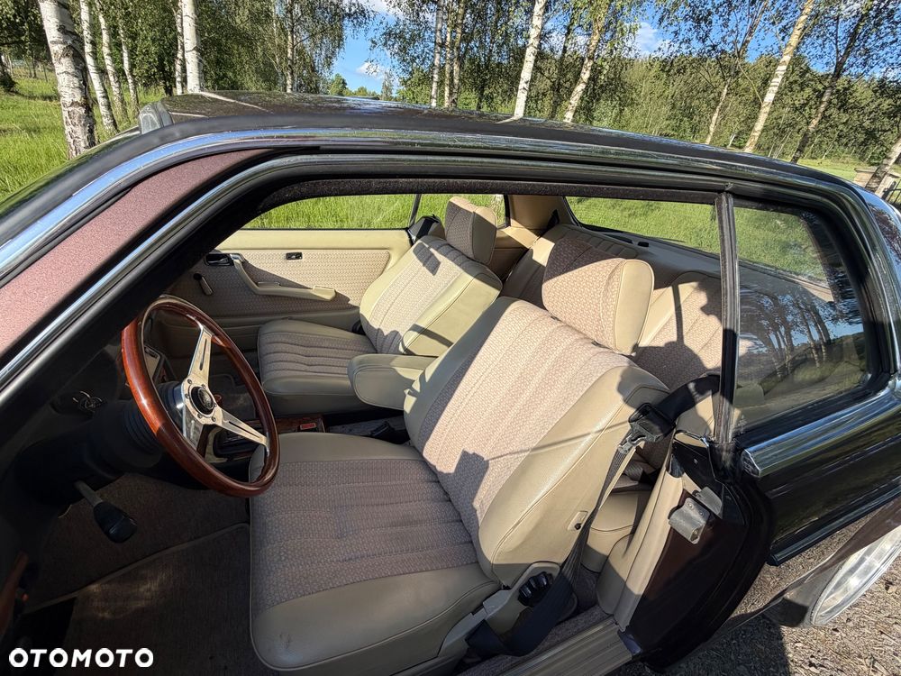 Mercedes-Benz W123 - 12