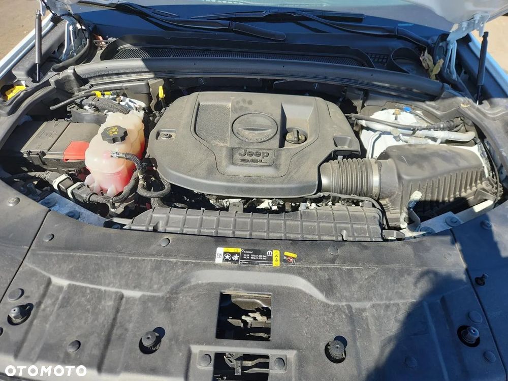 Jeep Grand Cherokee - 12