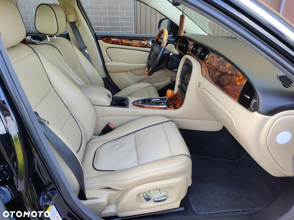 Jaguar XJ XJ8 4.2 Executive - 13