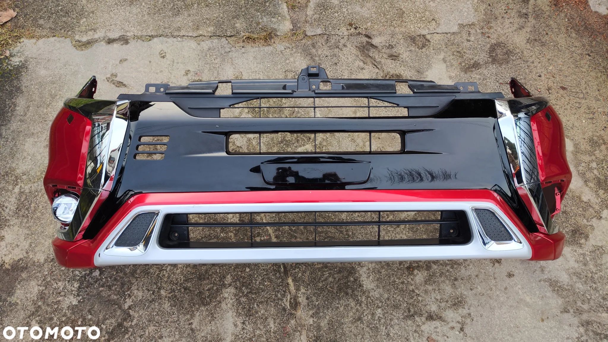 Mitsubishi Outlander III Lift 19-24 PHEV Plug-in Zderzak Przód - 1