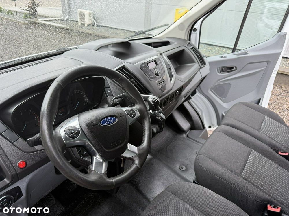 Ford Transit - 11