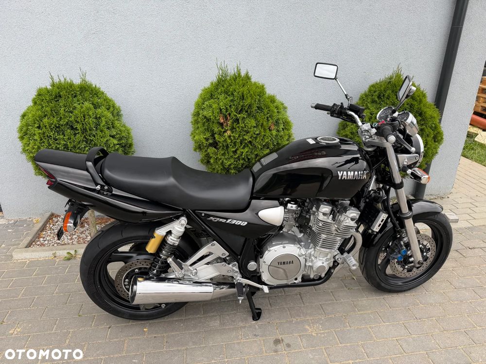 Yamaha XJR - 4