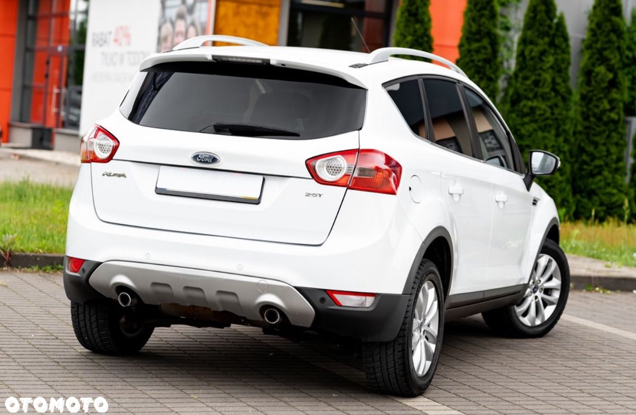 Ford Kuga 2.5 4x4 Titanium - 9