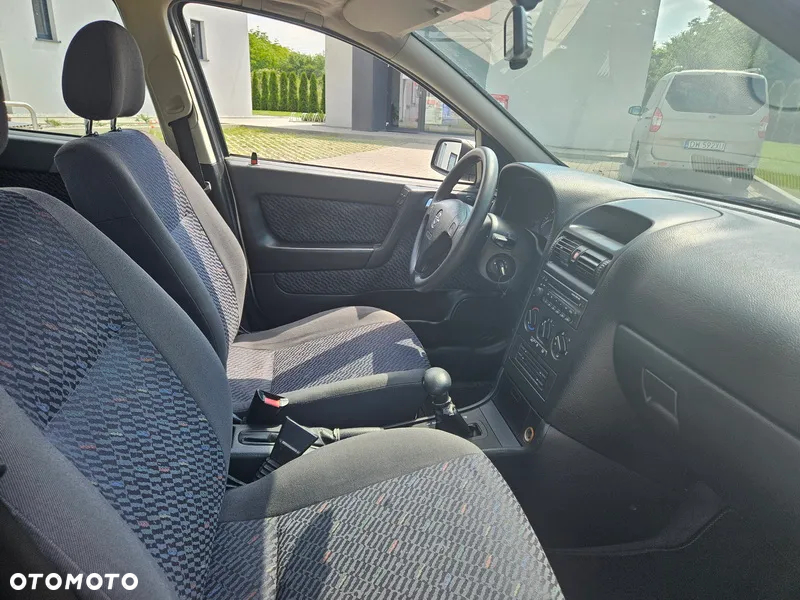 Opel Astra - 16
