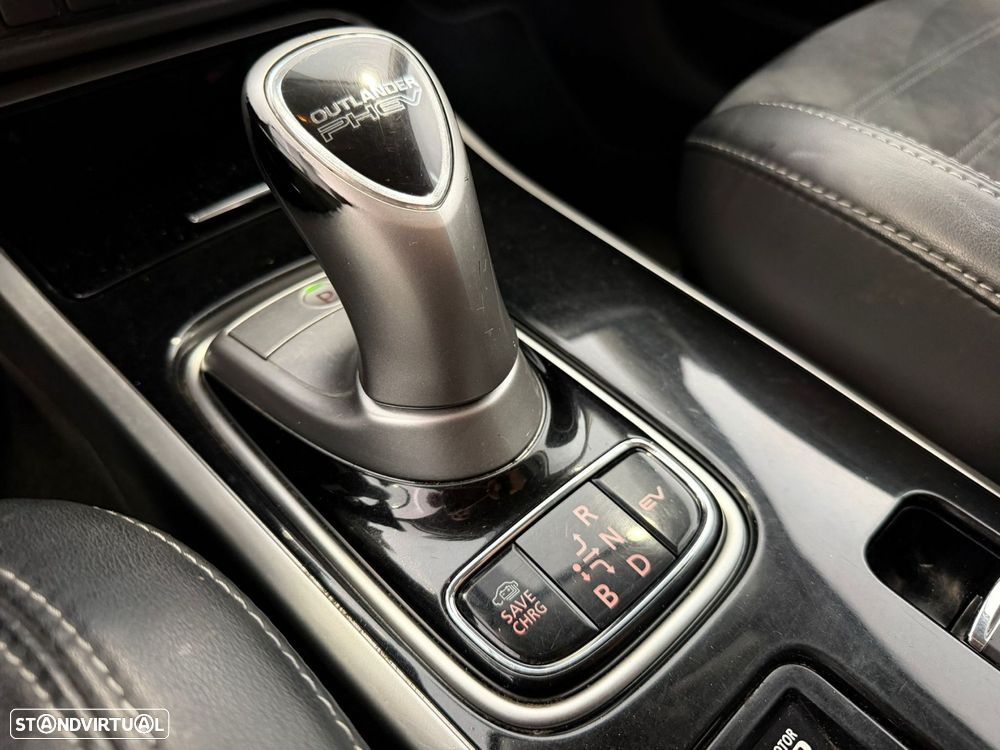 Mitsubishi Outlander 2.4 4WD Diamant - 14