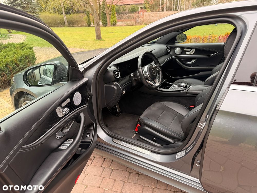 Mercedes-Benz Klasa E - 12