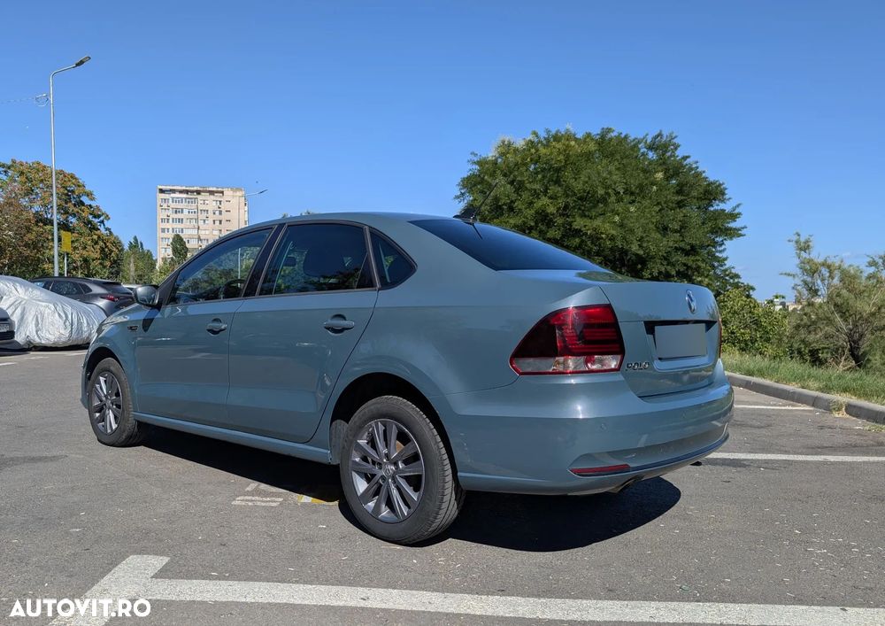 Volkswagen Polo - 8