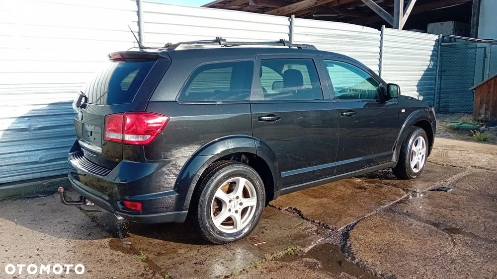 Tylko części Fiat Freemont 2.0 Mjet 140KM 103kW 939B5000 lakier PXR 11r-15r - 4