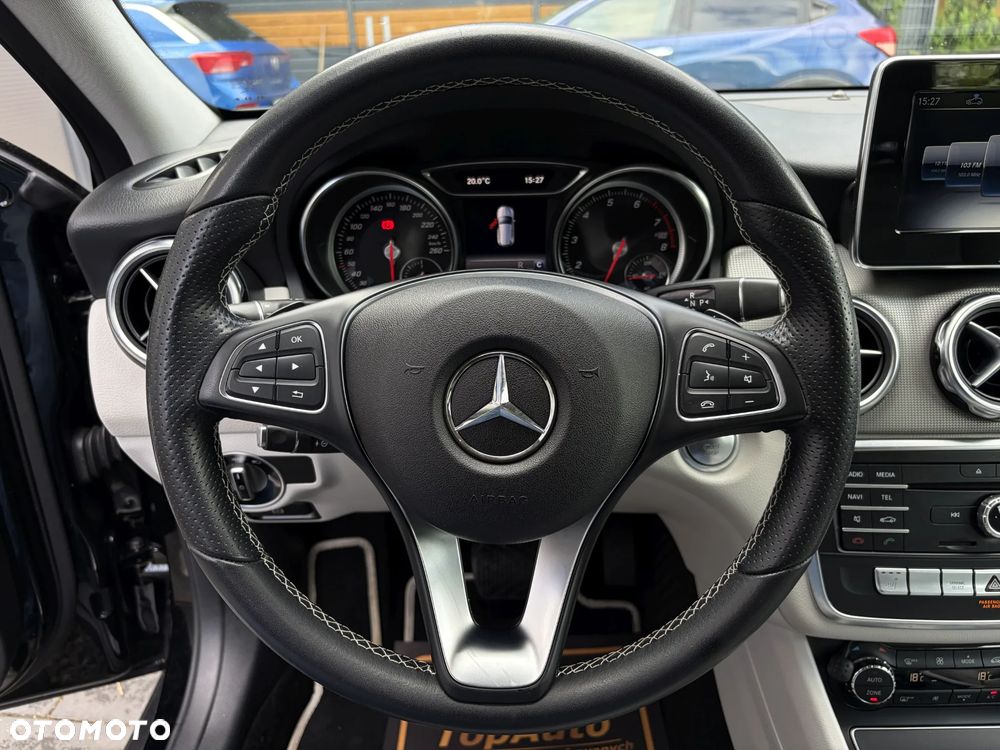 Mercedes-Benz GLA 200 7G-DCT Style - 22