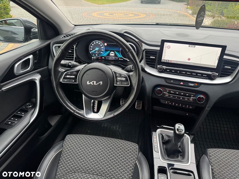 Kia Ceed 1.5 T-GDI Business Line Plus - 24