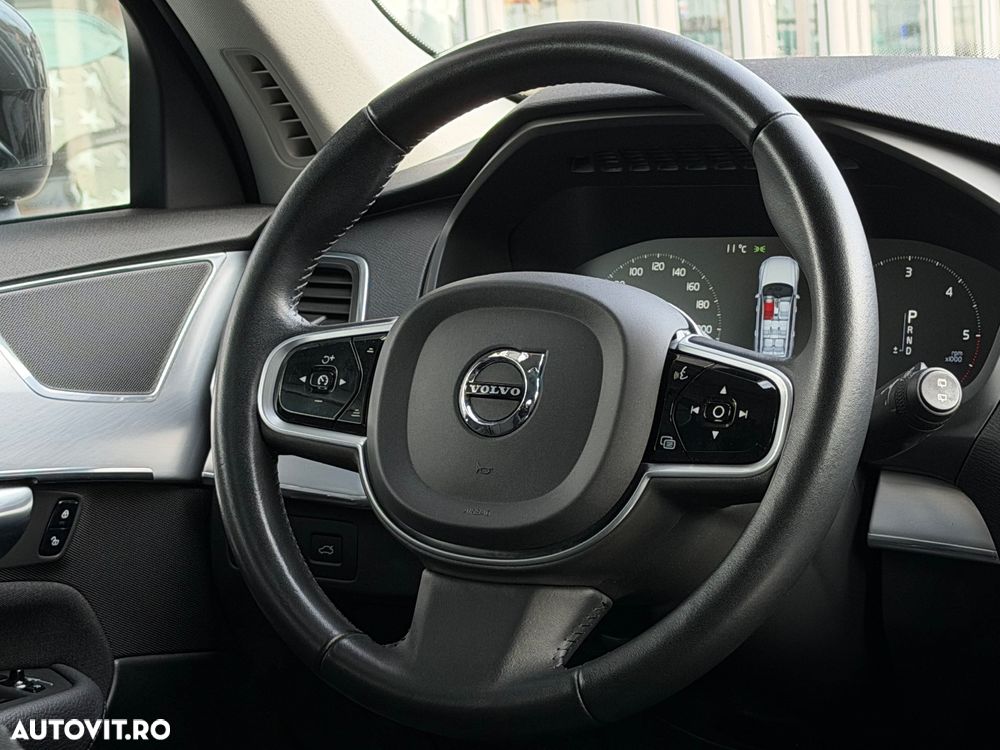 Volvo XC 90 D5 AWD Geartronic Momentum - 4