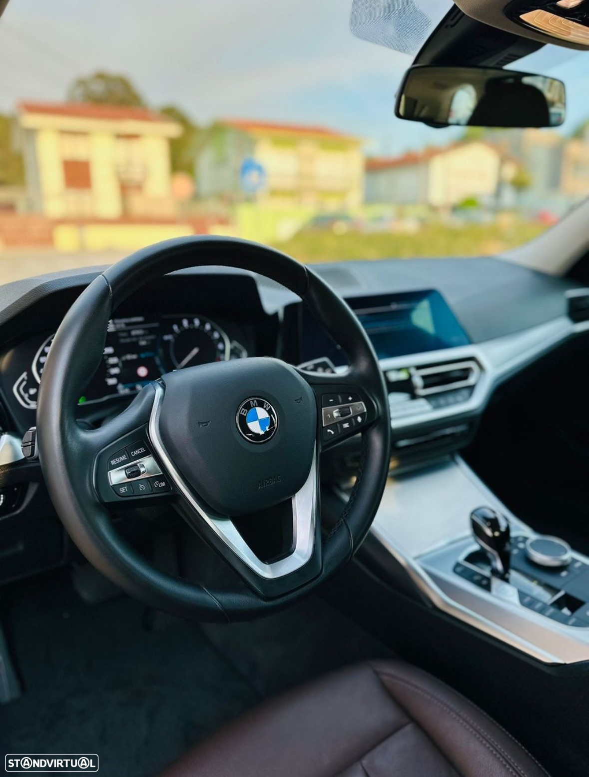 BMW 330 e Touring Aut. Luxury Line - 9