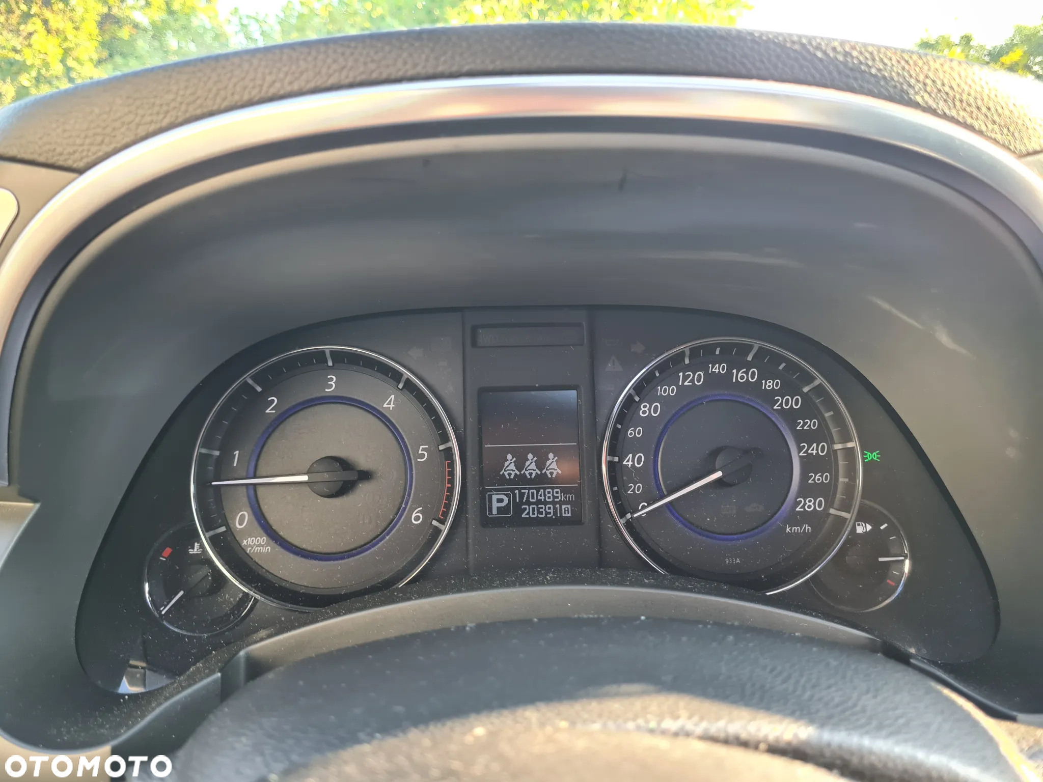 Infiniti QX70 3.0d S - 11